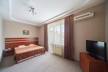 Четырехместный номер с балконом в Гостинице Юлиана